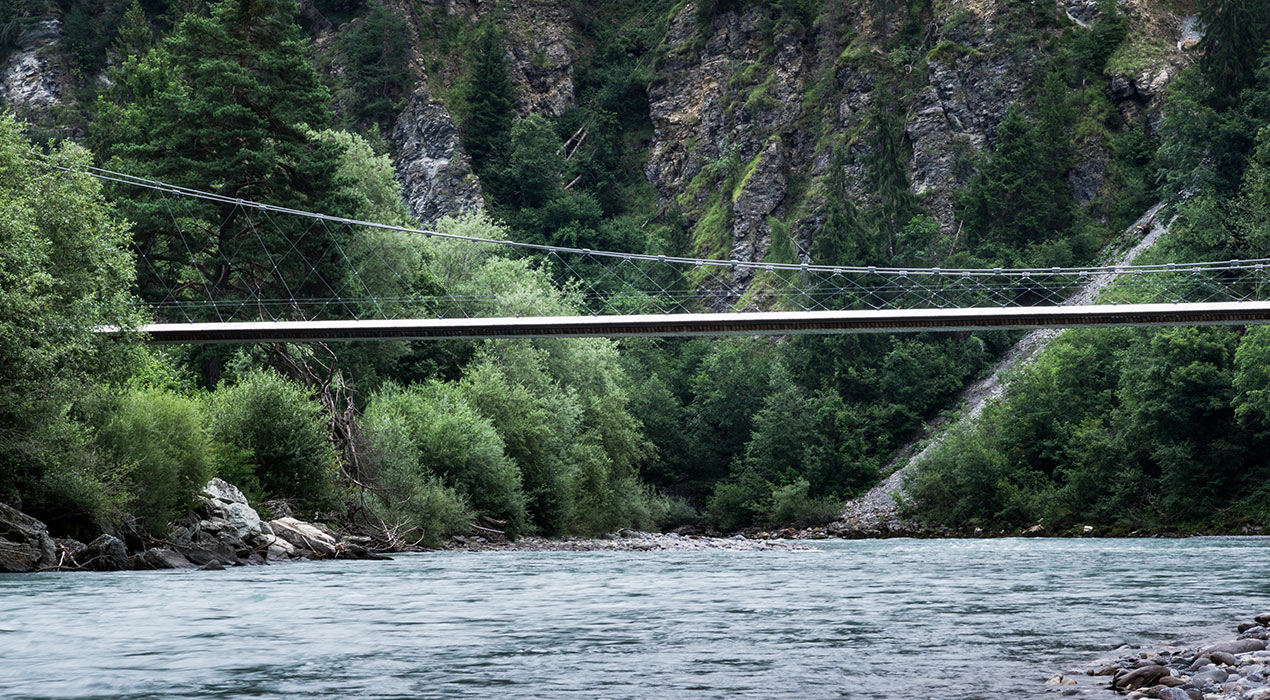 Die Rheinschlucht, der Swiss Grand Canyon, auf allen Wegen erleben.