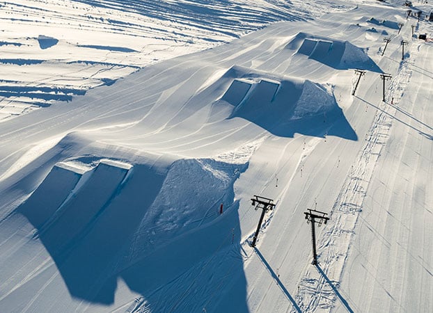 Freestyle Ski und Snowboard im Snowpark Laax.