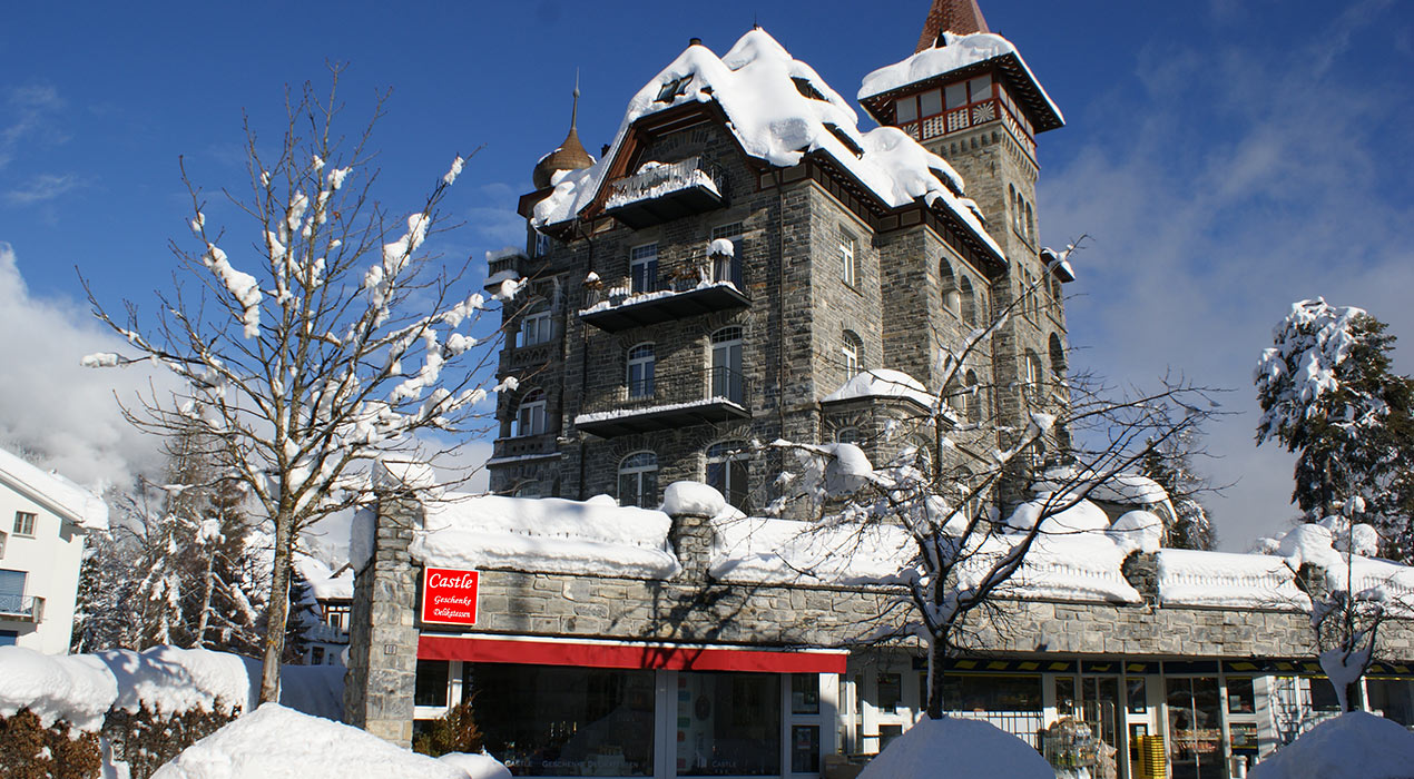 Lebensmittel und Feinkost, in Laax.